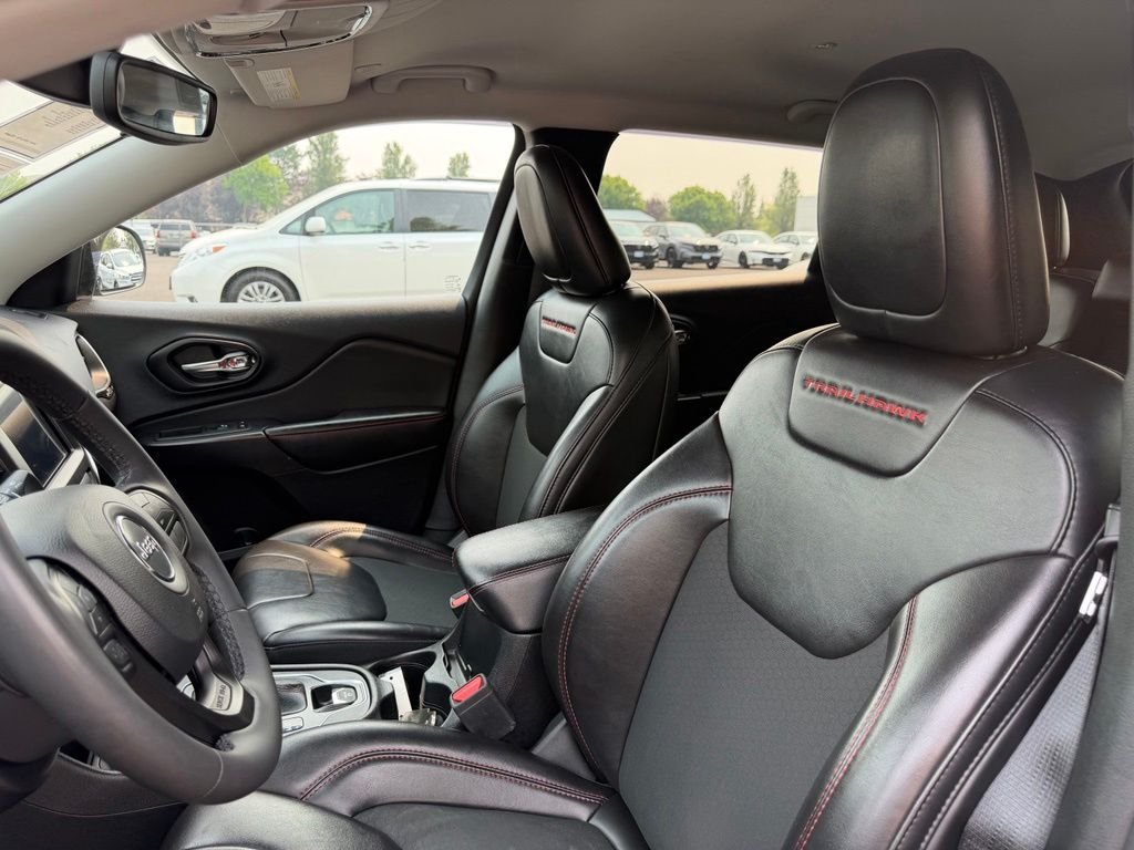 Used 2021 Olive Green Pearlcoat Jeep Trailhawk image 15