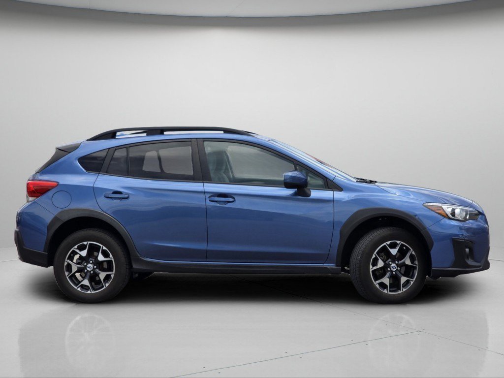 Certified Used 2018 Quartz Blue Pearl Subaru 2.0i Premium image 24