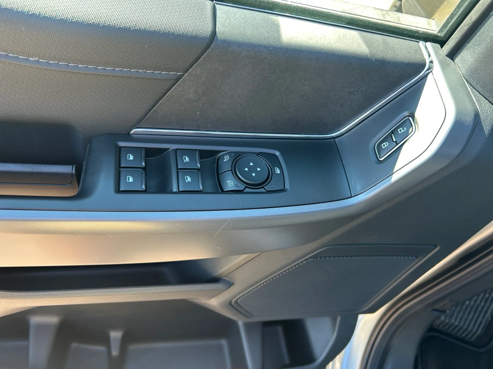 New 2026 Iconic Silver Metallic Ford XLT image 17