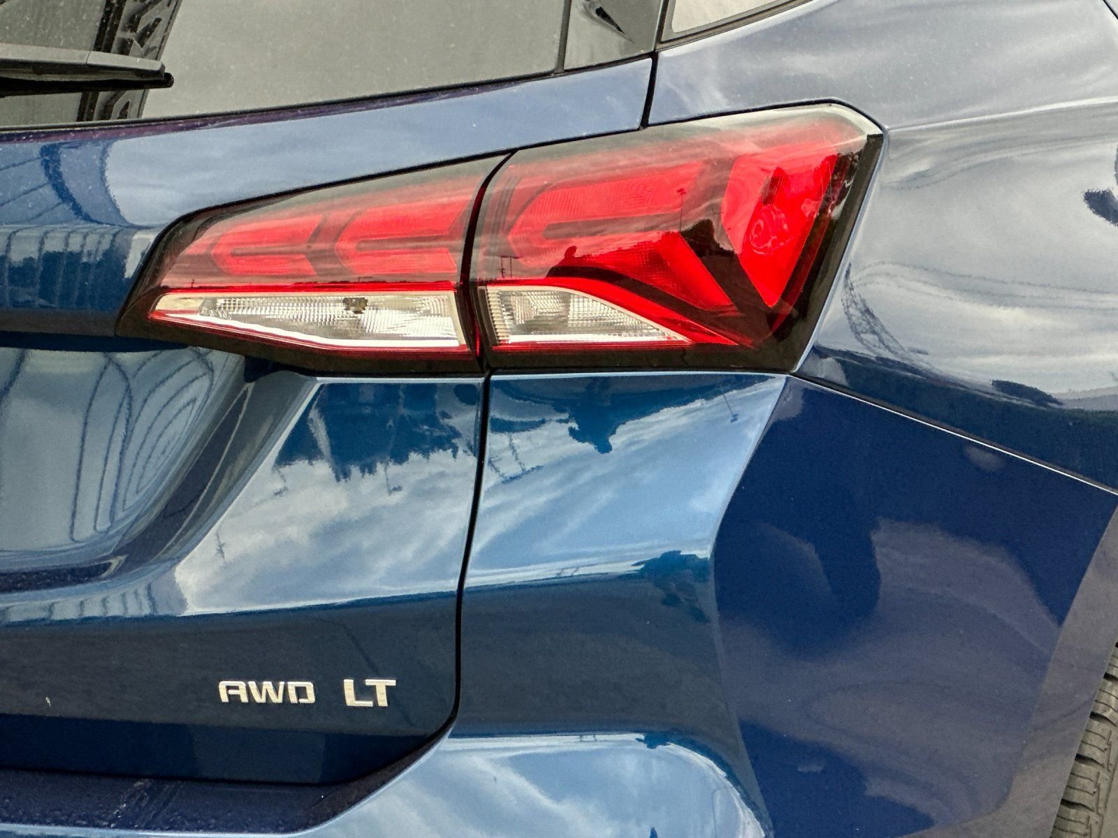 Used 2022 Blue Glow Metallic Chevrolet LT image 25