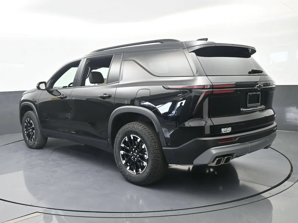 Used 2025 Mosaic Black Metallic Chevrolet Z71 image 4
