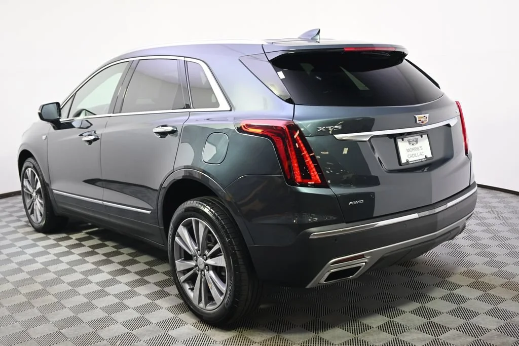 Pre-Owned 2020 Cadillac XT5 Premium Luxury AWD SUV in Minneapolis