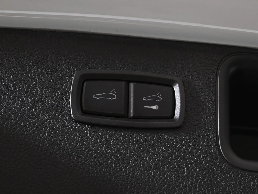2026 Porsche Macan T - Photo 45