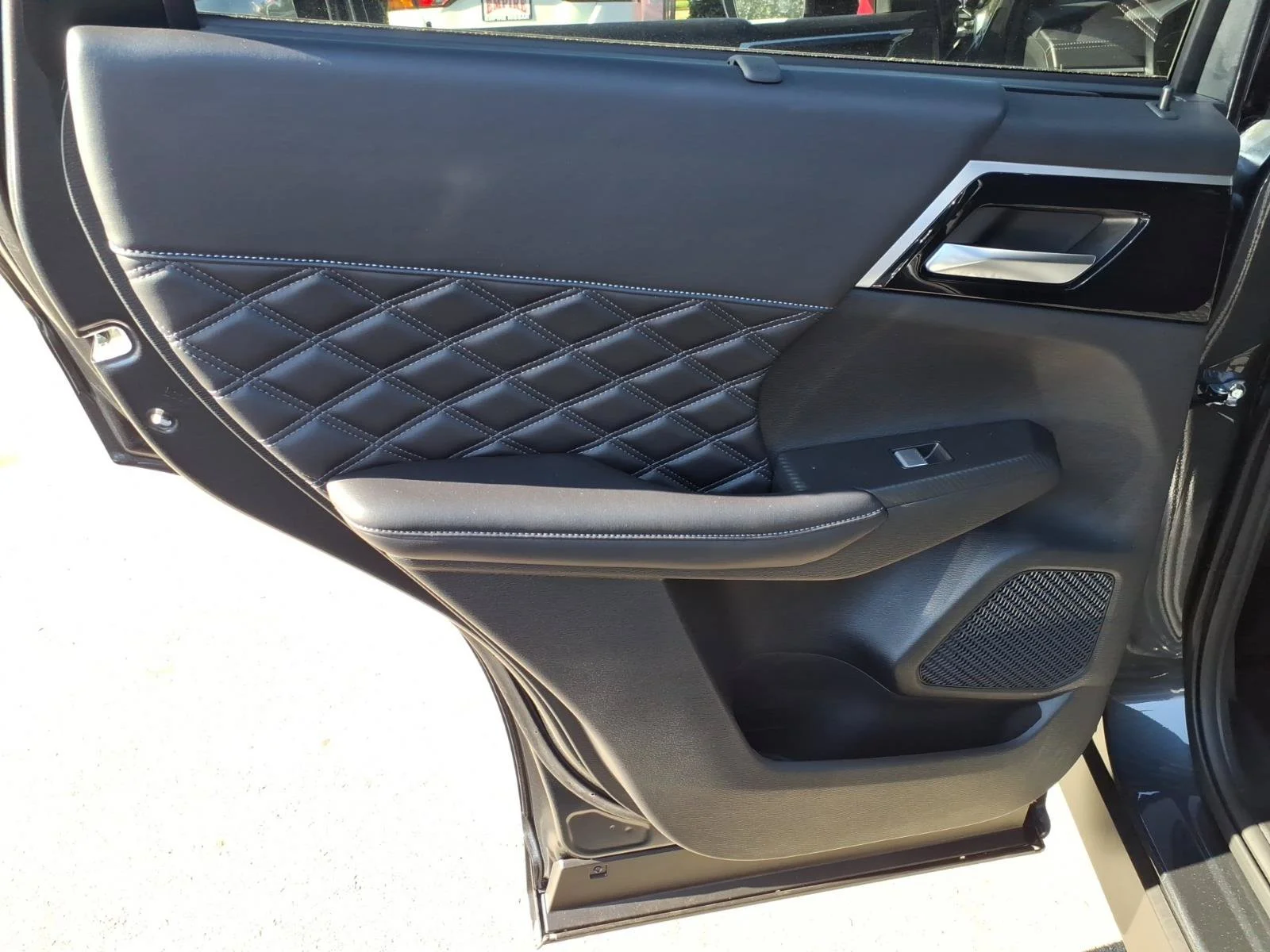 New 2026 Moonrock Gray Nissan Platinum image 8