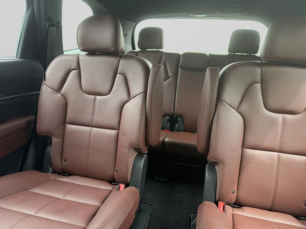 Used 2024 Black Kia EX image 16
