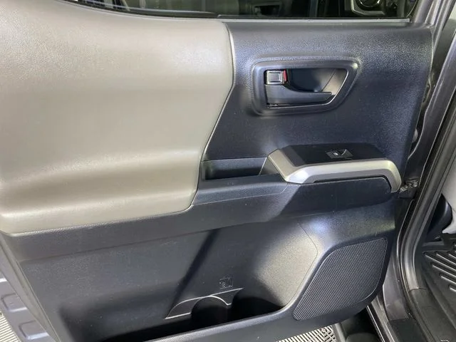 Used 2018 Gray Toyota SR5 image 25