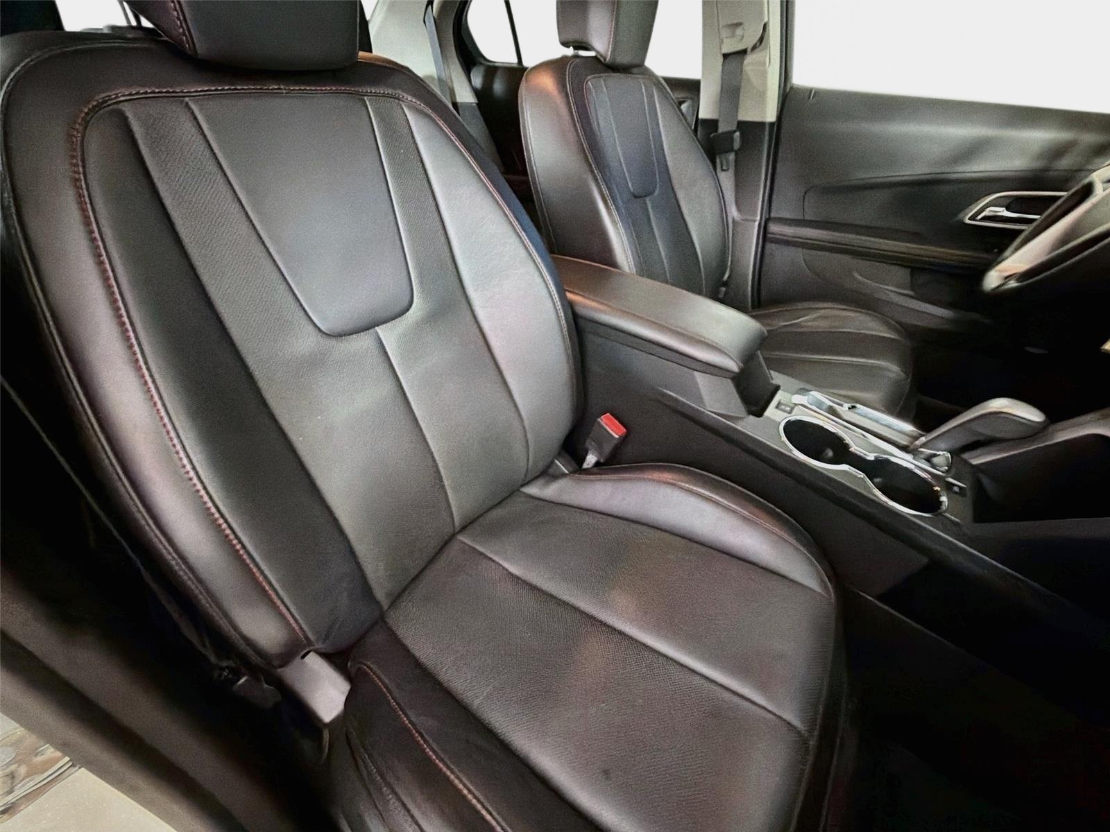 Used 2015 White Diamond Pearl Chevrolet LTZ image 25