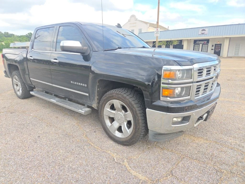 Used 2015 Black Chevrolet LTZ image 13