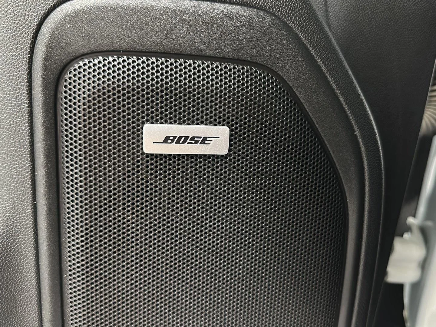 Used 2020 Summit White GMC AT4 image 21