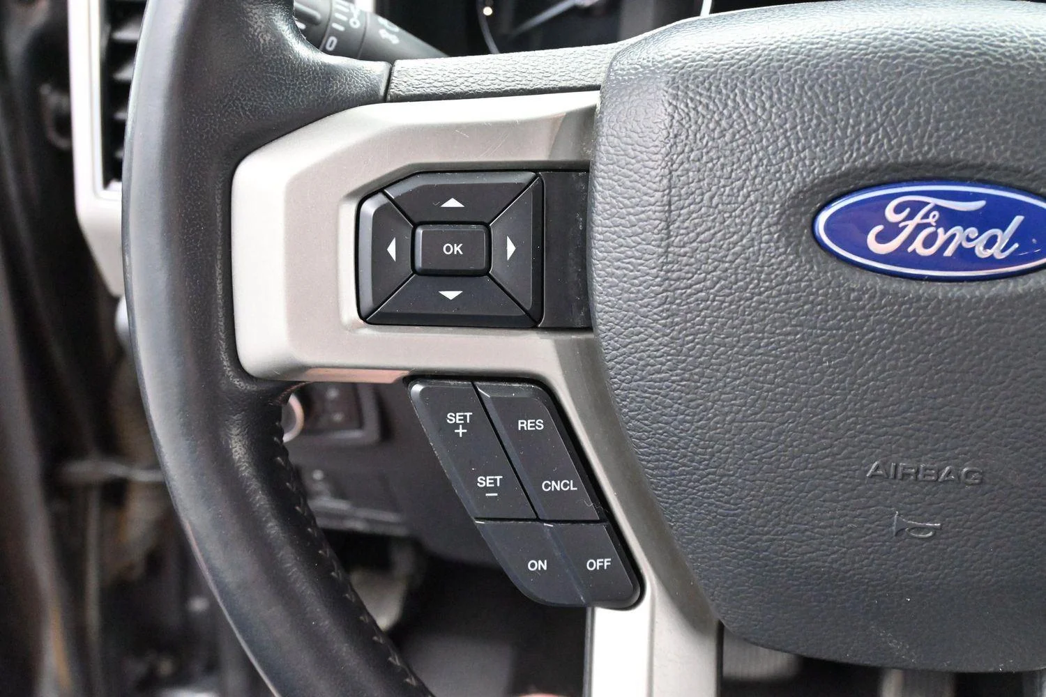 Used 2022 Carbonized Gray Ford Lariat image 17