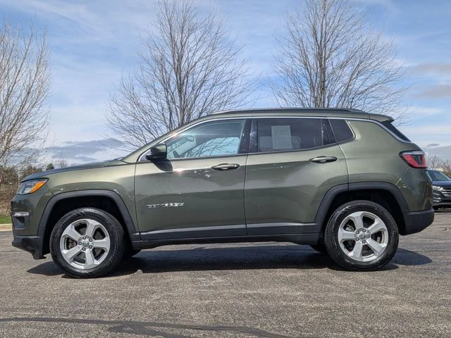 Used 2017 Green Jeep Latitude image 4