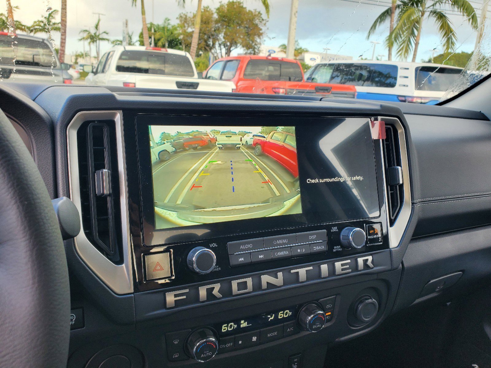 2025 Nissan Frontier SV - Photo 10