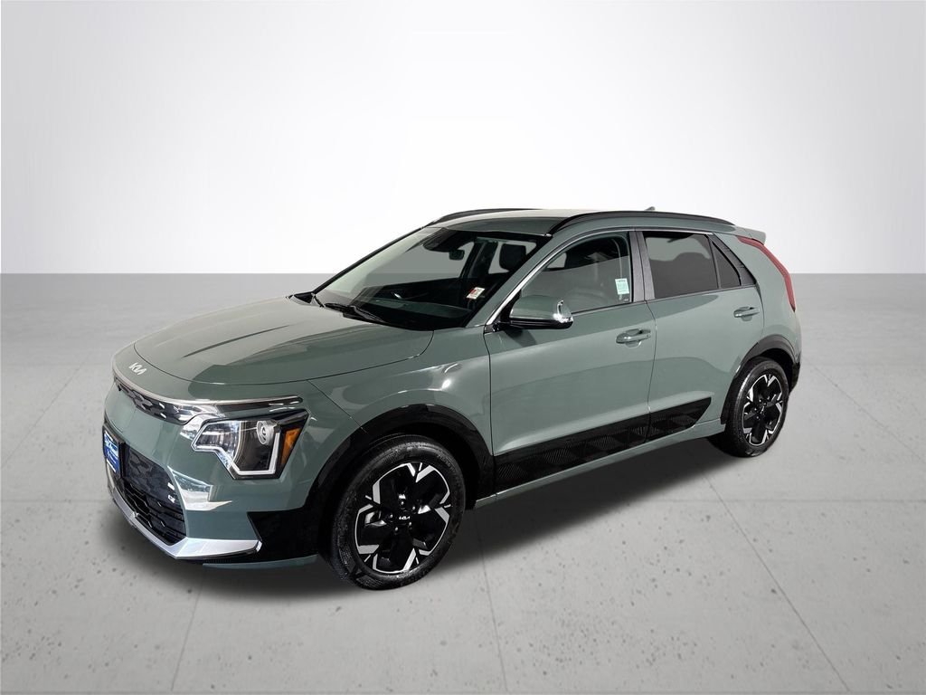 Used 2024 Green Kia Wind image 2