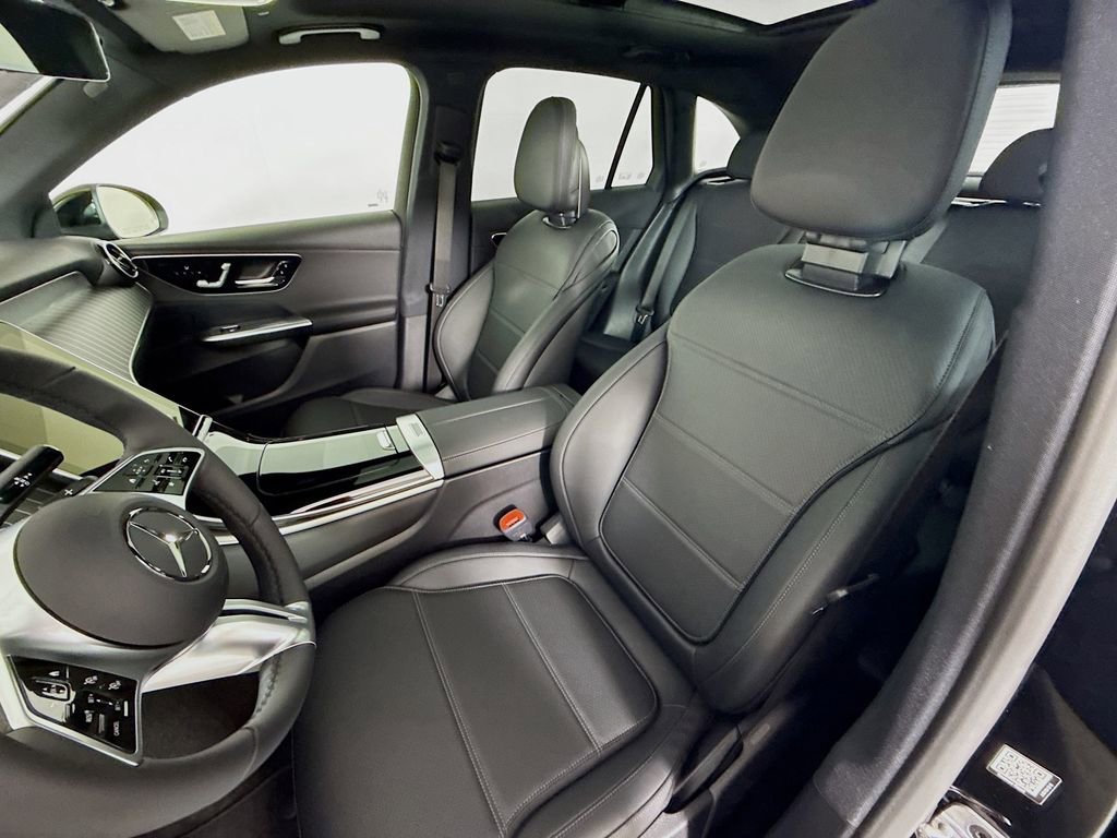 New 2026 Black Mercedes-Benz GLC 300 image 36