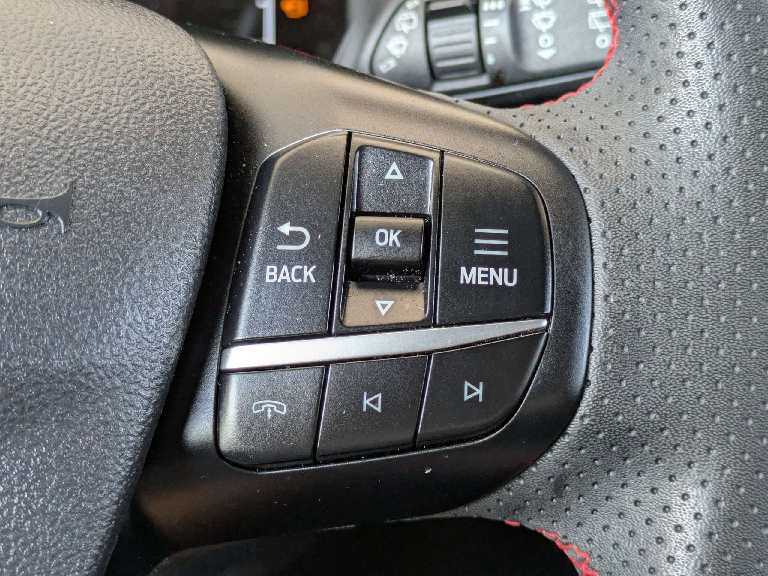 Used 2023 Carbonized Gray Metallic Ford ST-Line image 26