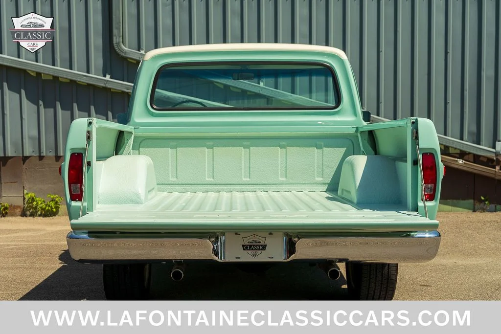 Used 1970  Ford  image 16