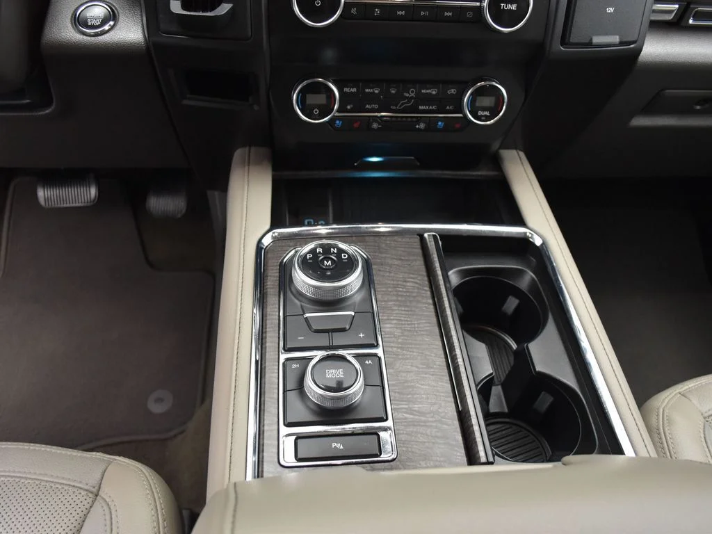 Used 2020 Blue Ford Limited image 14