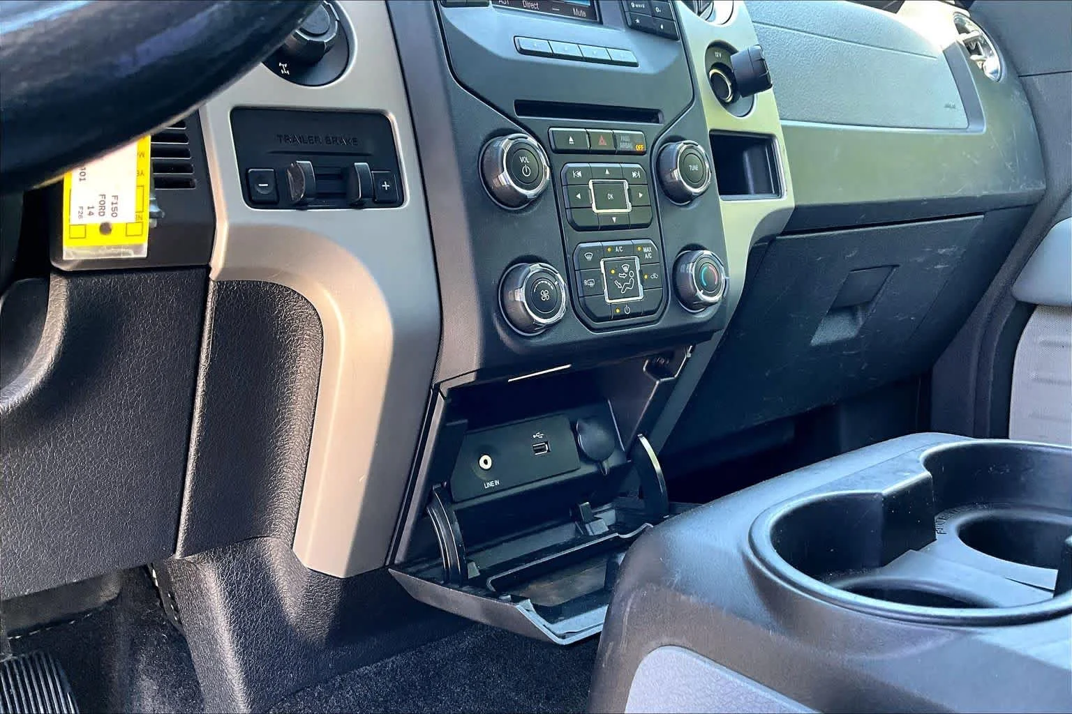 Used 2014 Ingot Silver Metallic Ford XLT image 34