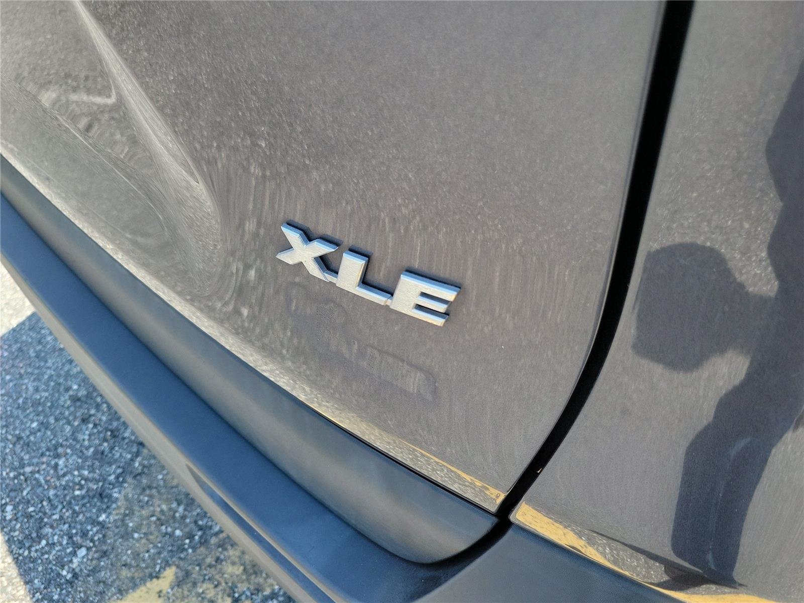 Used 2019 Magnetic Gray Metallic Toyota XLE image 8