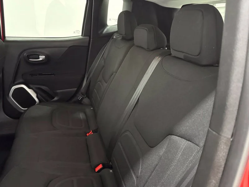 Used 2018 Red Jeep Latitude image 16