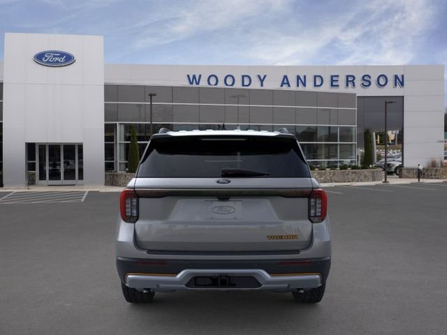 New 2026 Carbonized Gray Metallic Ford Tremor image 5