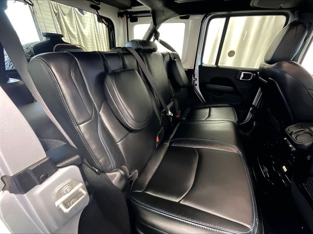 Used 2024 Silver Jeep High Altitude 4xe image 16