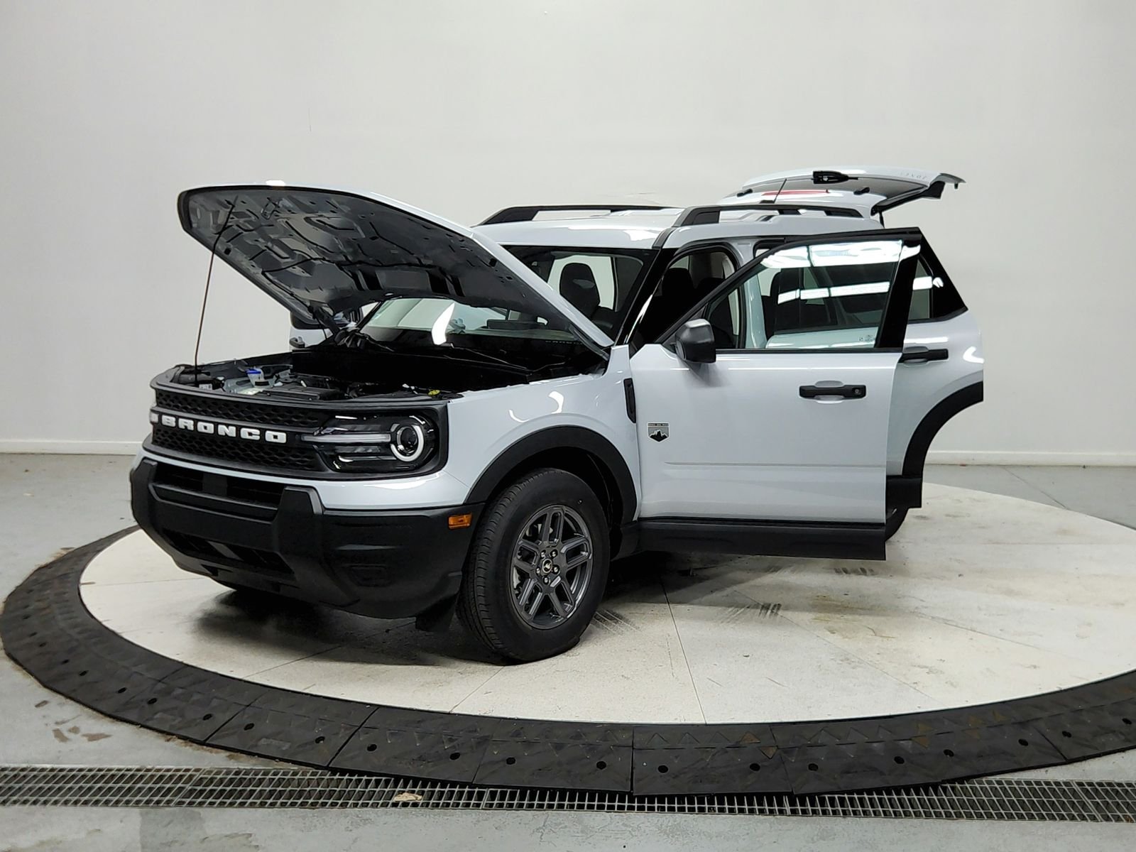 New 2026 Space White Metallic Ford Big Bend® image 12