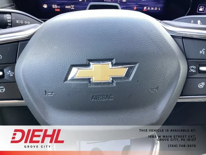Used 2024 RADIANT RED TINTCOAT Chevrolet Premier image 28