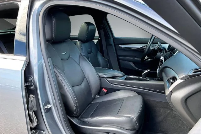 Used 2020 Gray Cadillac Premium Luxury image 27