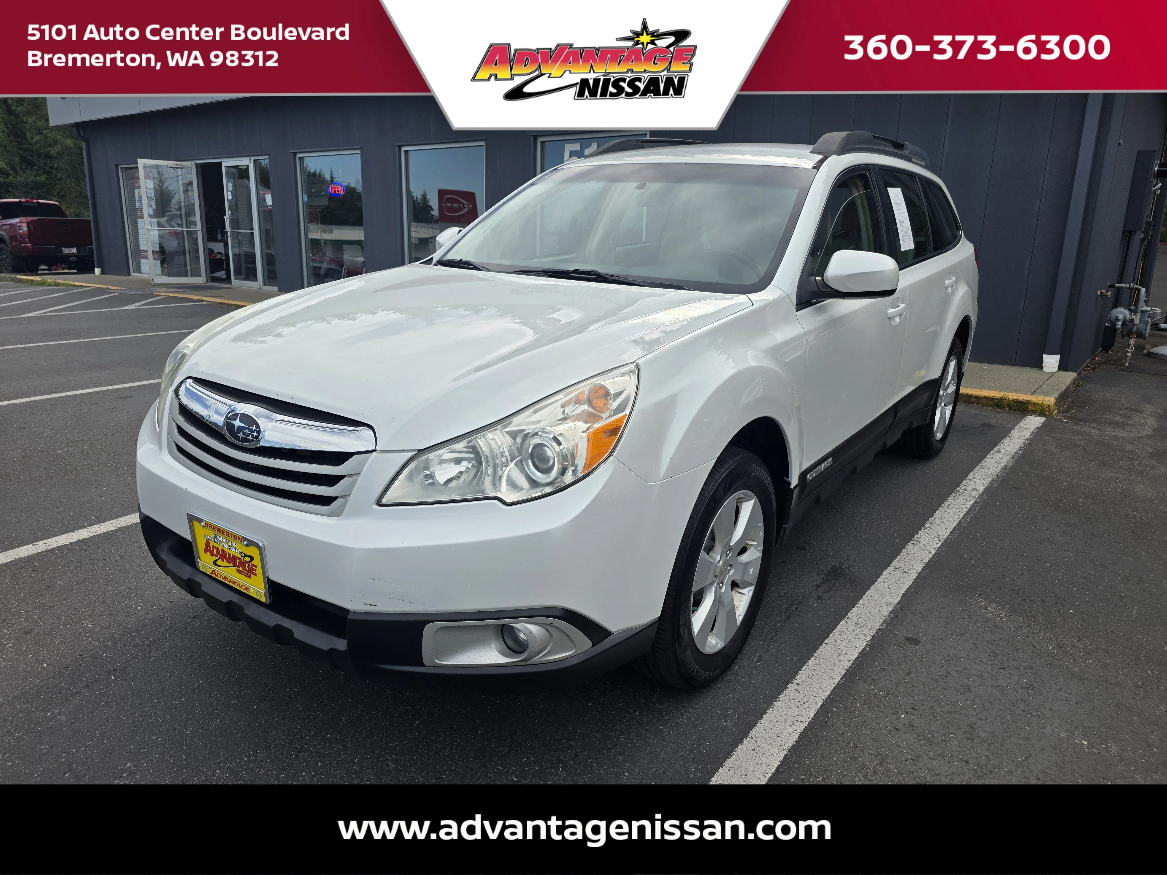 Used 2012 Satin White Pearl Subaru 2.5i image 1