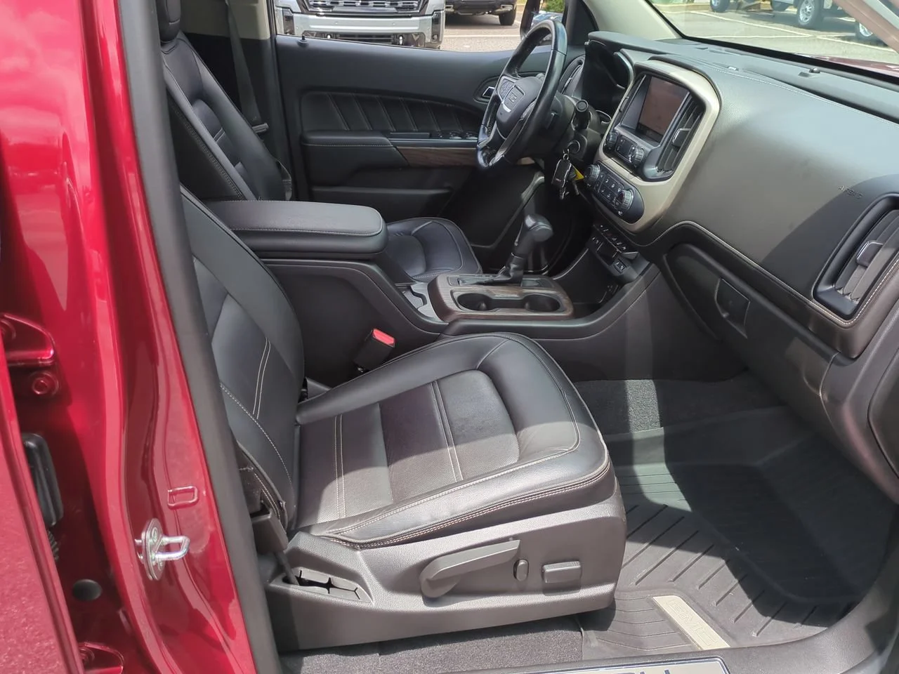 Used 2021 CAYENNE RED TINTCOAT GMC 2WD Denali image 28
