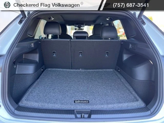 New 2026 White Volkswagen 2.0T SE R-Line Black image 29