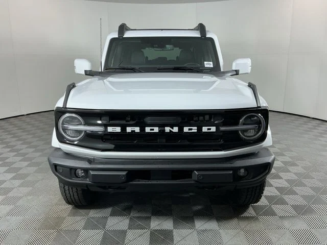 New 2025 Oxford White Ford Outer Banks image 2