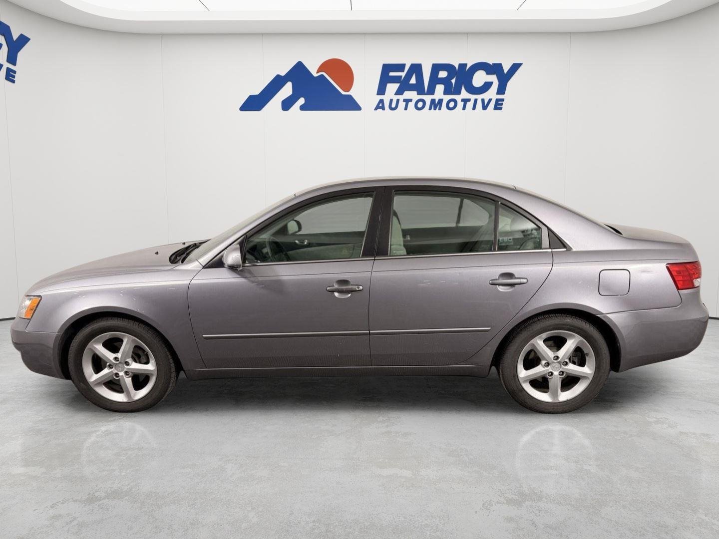 Used 2007 Golden Beige Hyundai SE image 2