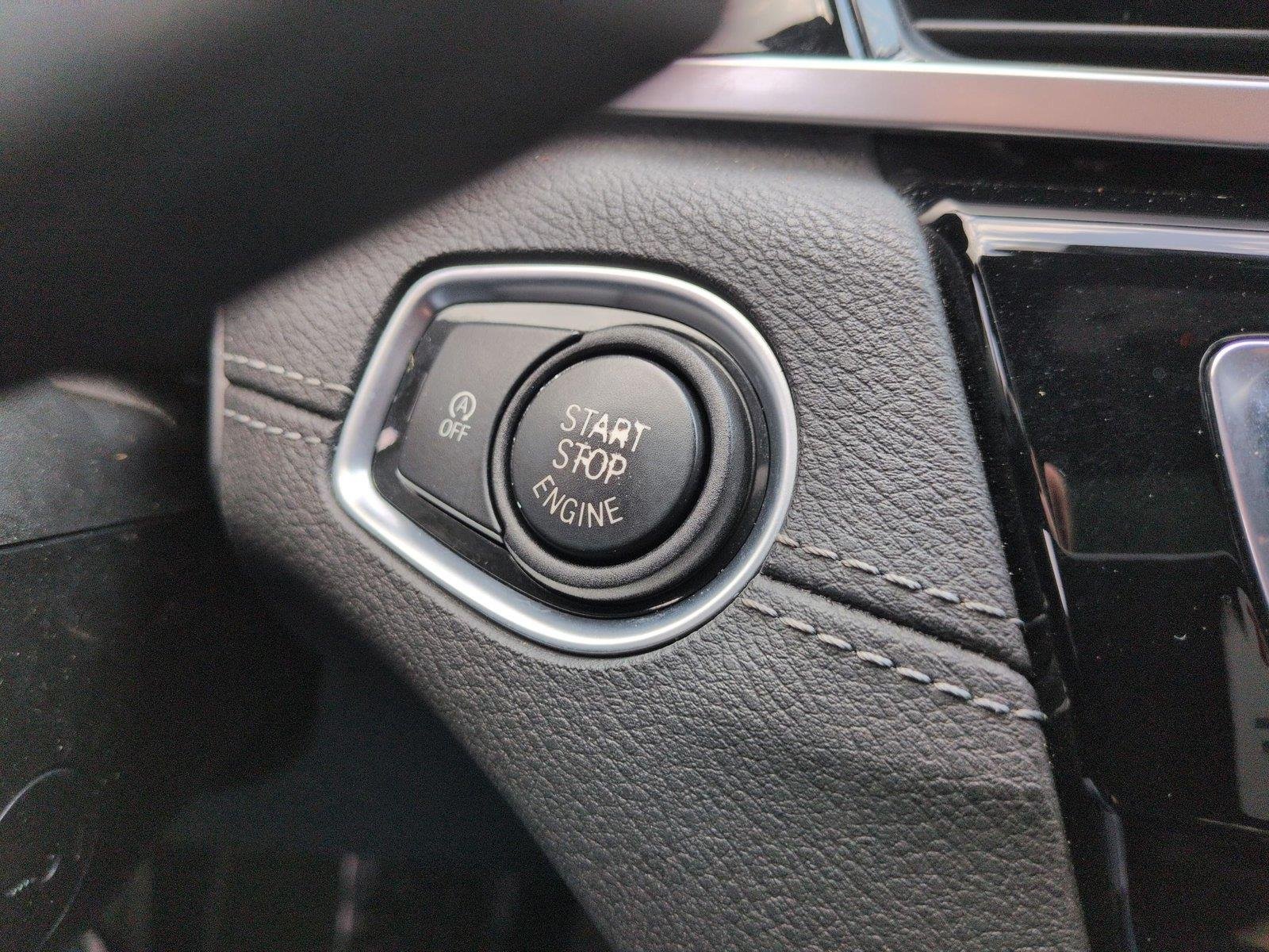 Used 2019 Glacier Silver Metallic BMW sDrive28i image 31