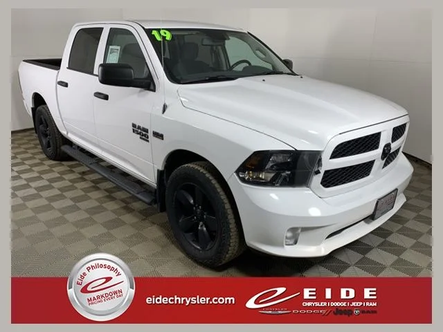 2019 RAM 1500 Classic Express Crew Cab 4x4 5'7's photo