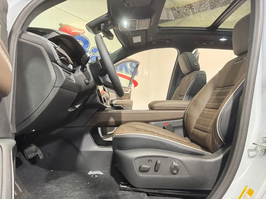 New 2026 Glacier White Tricoat GMC Denali Ultimate image 8