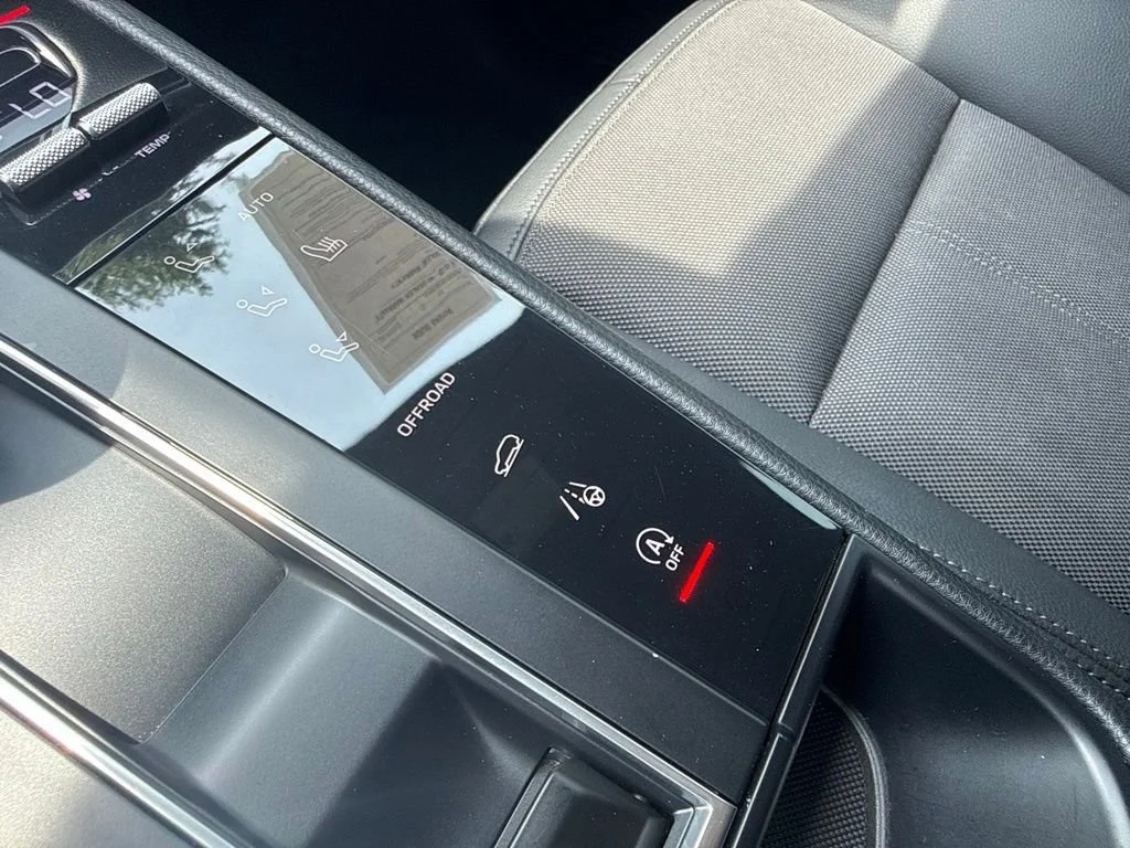 Used 2024  Porsche  image 35