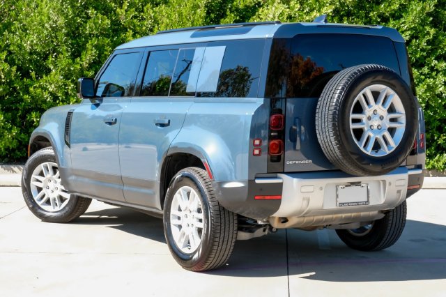 Certified Used 2025 Tasman Blue Metallic Land Rover S image 11