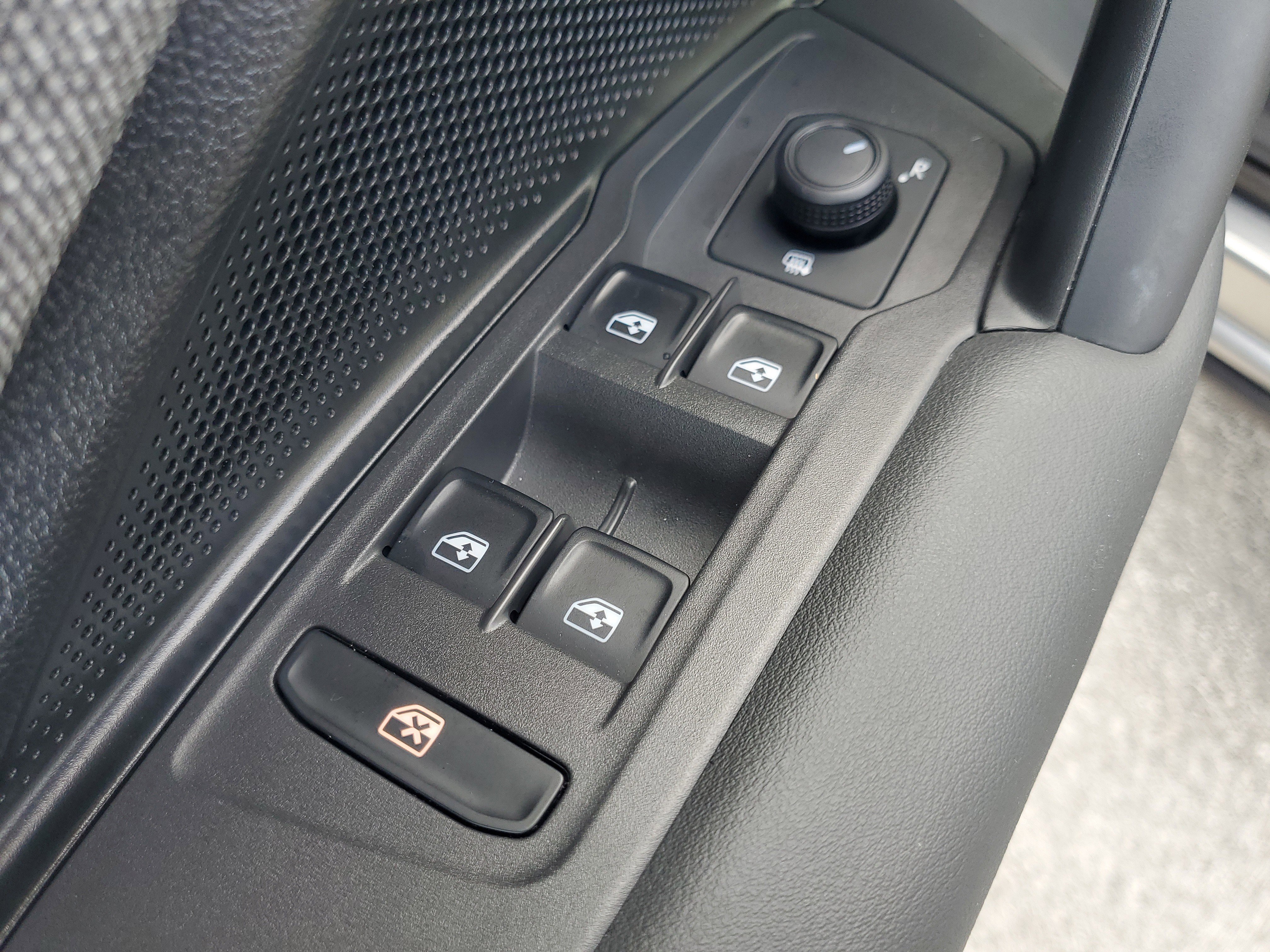 Used 2025 Platinum Gray Metallic Volkswagen S image 18