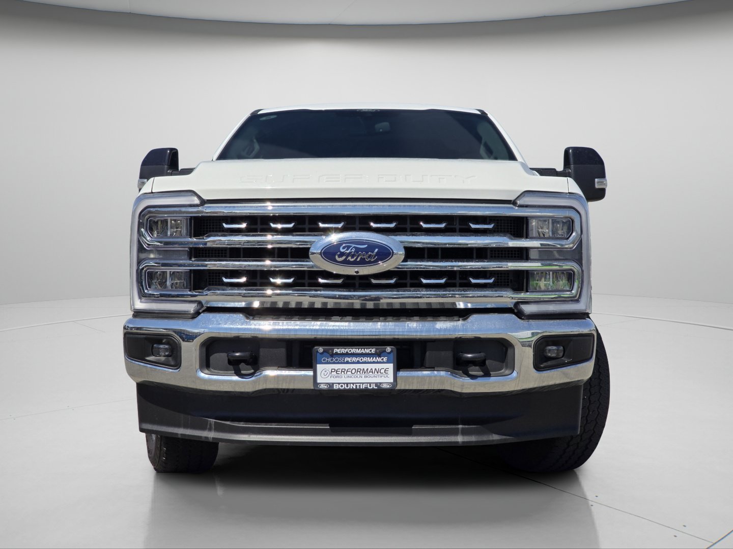 Used 2025 Oxford White Ford Lariat image 3