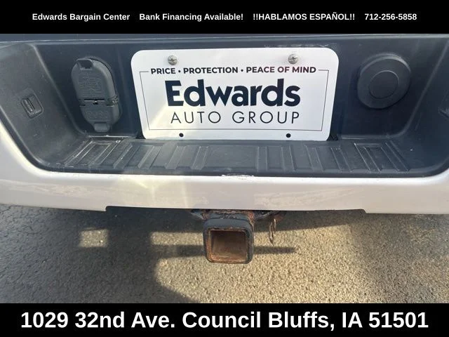 Used 2017 White GMC SLE image 5