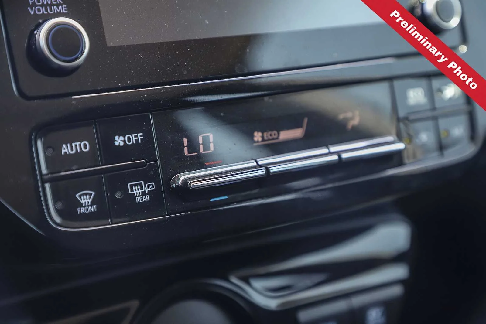 Used 2020 Super White Toyota LE image 19