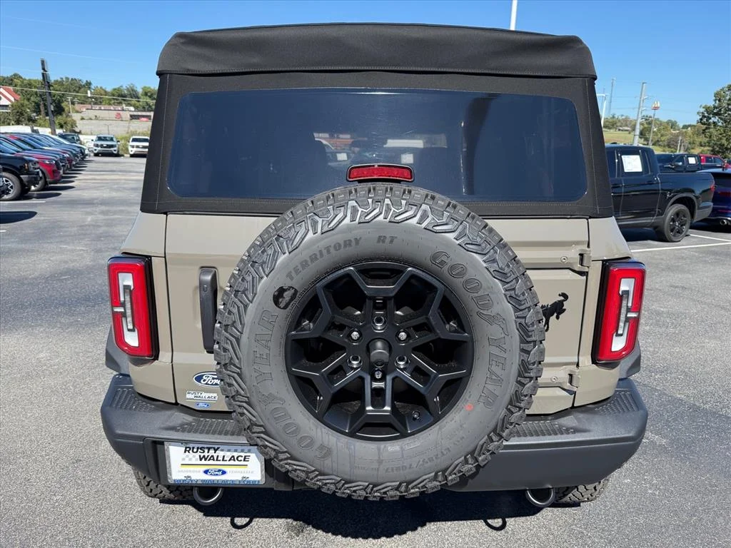 New 2026 Marsh Gray Ford Badlands® image 5