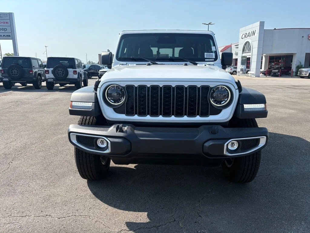 New 2026 Bright White Clear-Coat Exterior Paint Jeep Sport S image 2