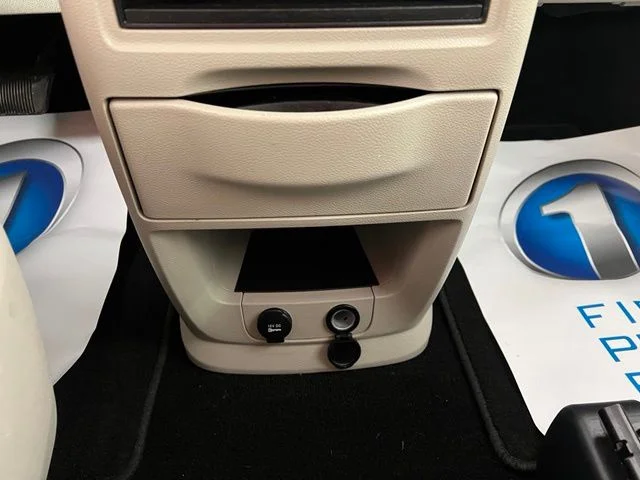Used 2019 Silver Dodge SE image 23