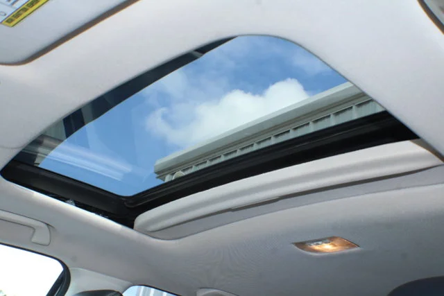 Used 2015 White Honda EX-L image 5