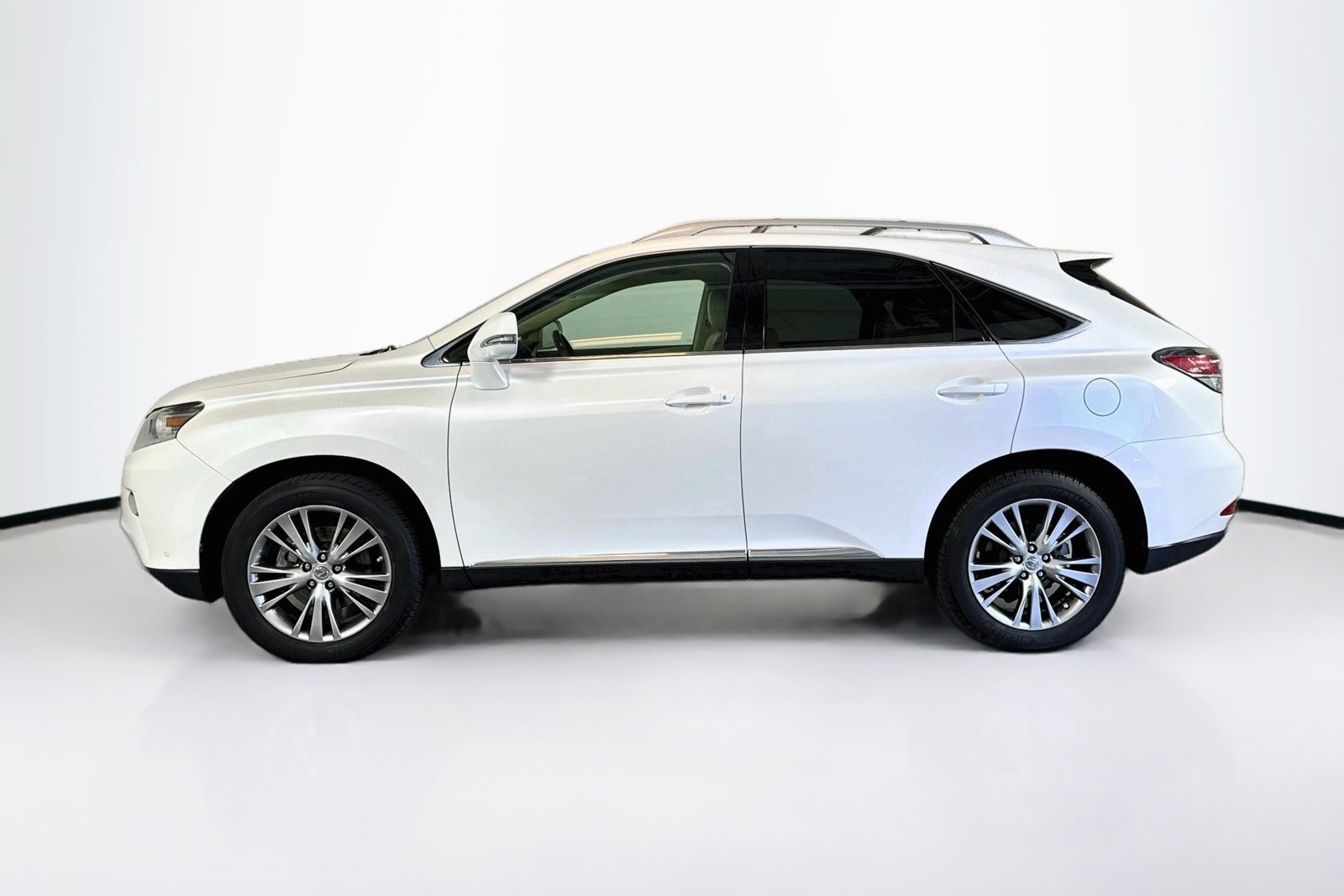 Used 2013 Starfire Pearl Lexus  image 8