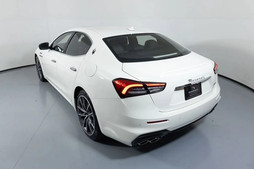 Used 2023 White Maserati Modena image 8