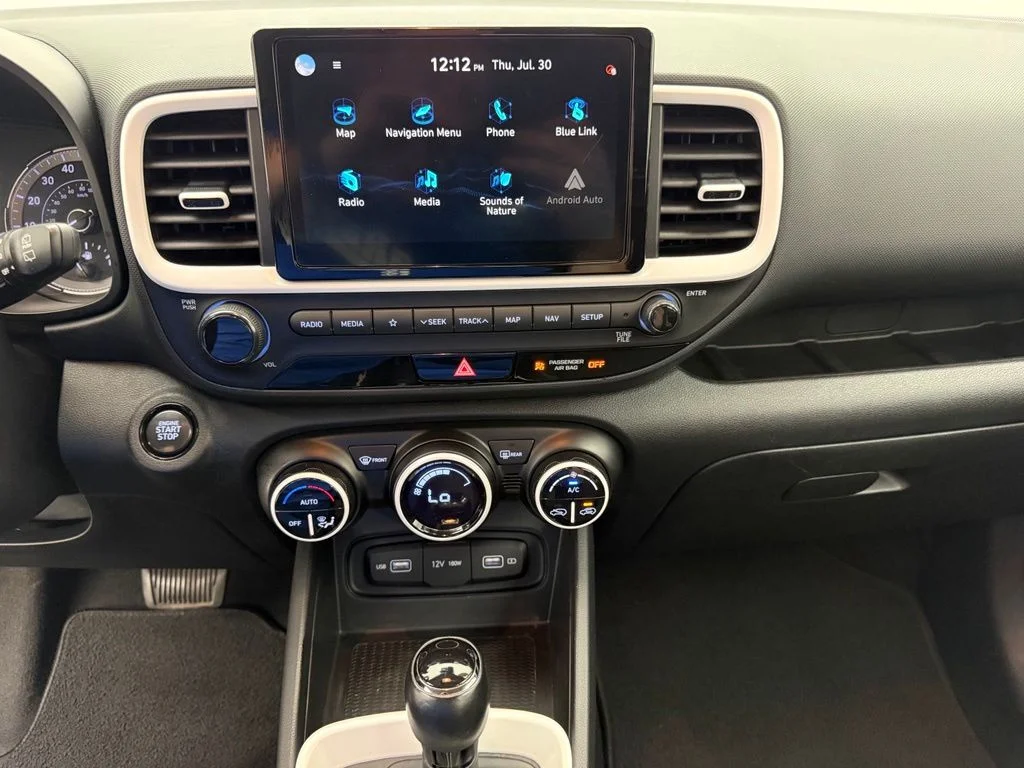 Used 2022 Red Hyundai Limited image 38